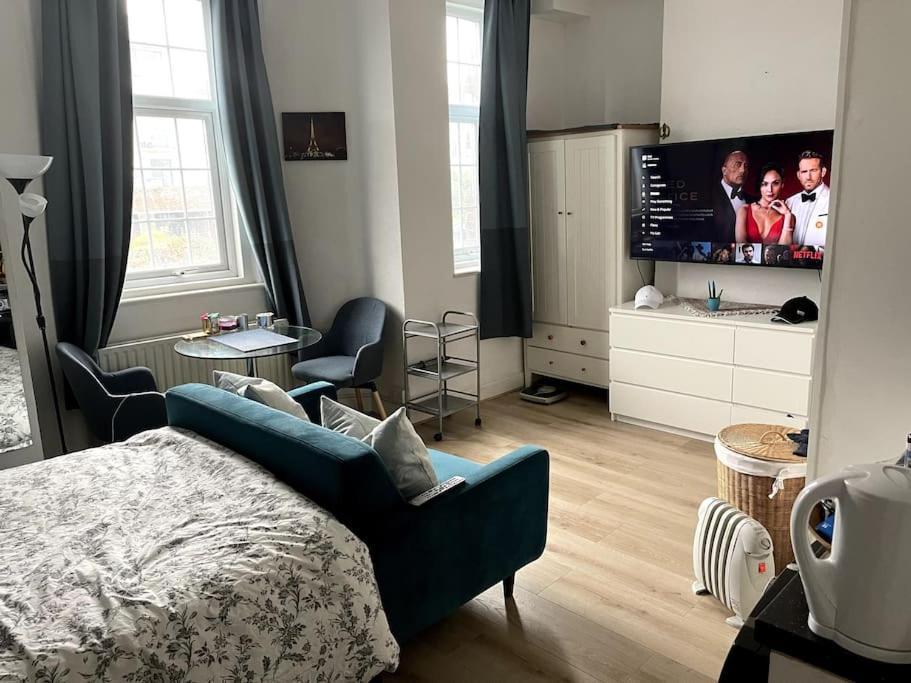 Studio Flat London Finchley Rd Nw11 المظهر الخارجي الصورة