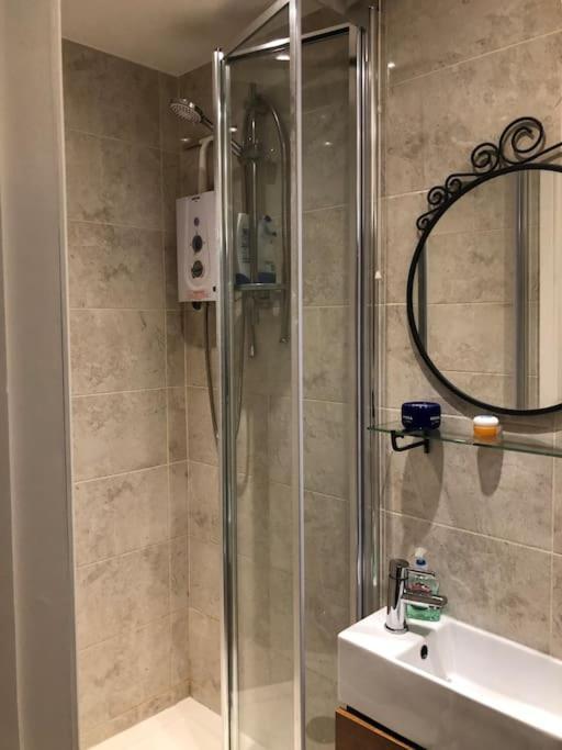 Studio Flat London Finchley Rd Nw11 المظهر الخارجي الصورة